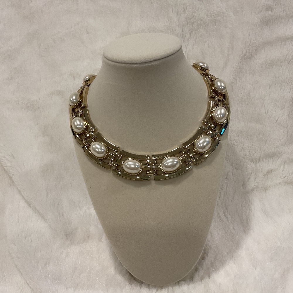 Chico’s Faux Pearl and Gold Tone Choker Style Necklace